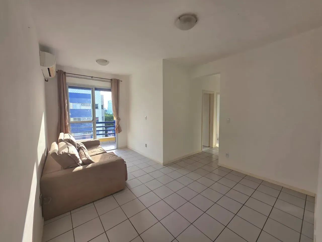 CHAPADA. BOSQUE DOS INGLESES. APTO COM 3 QUARTOS SENDO 1 SUITE, SALA PARA 2 AMBIENTES E 1 