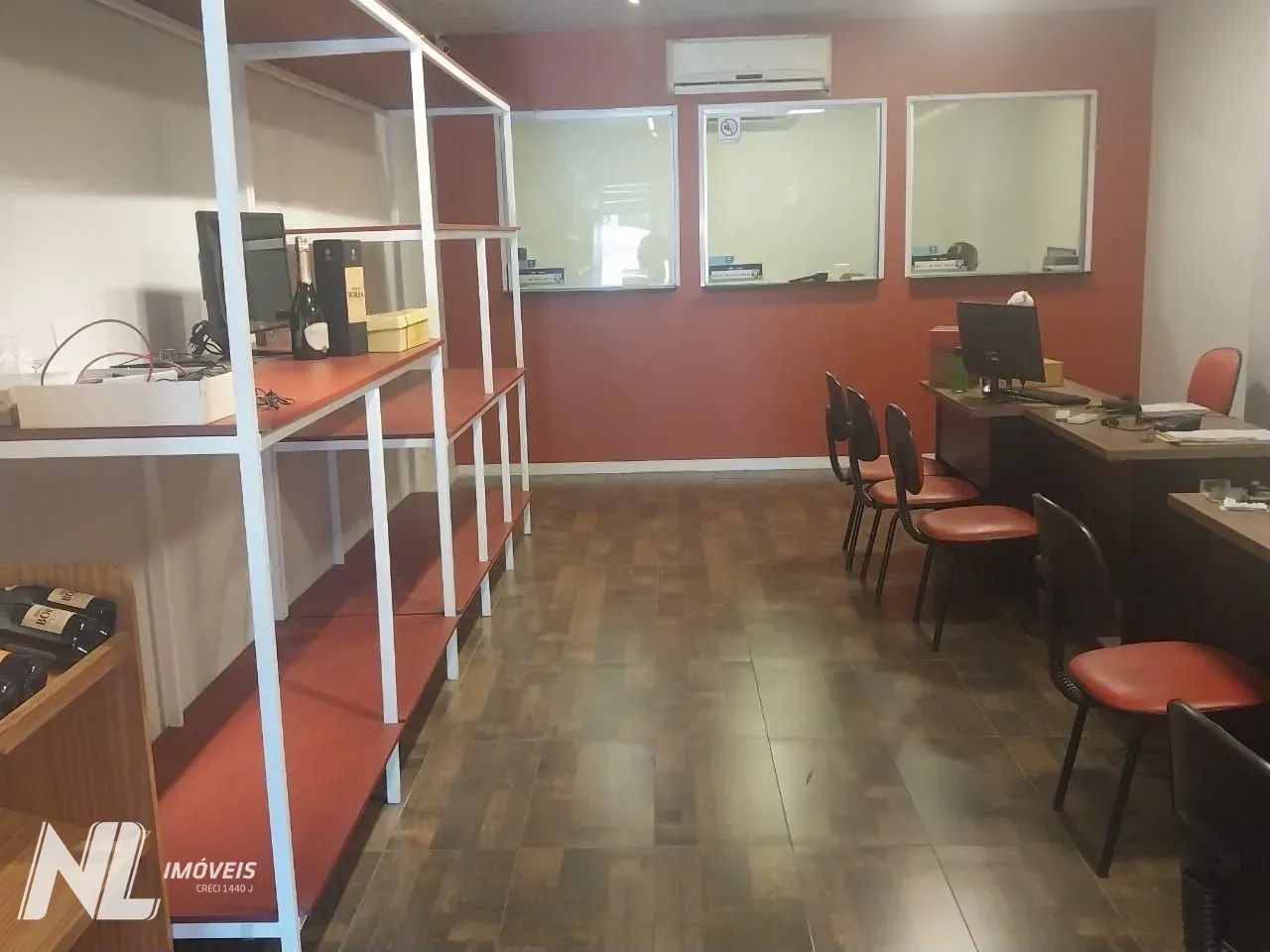 Prédio Comercial Amplo em Candelária com 1.300m², Pé Direito Alto e Excelente Lo