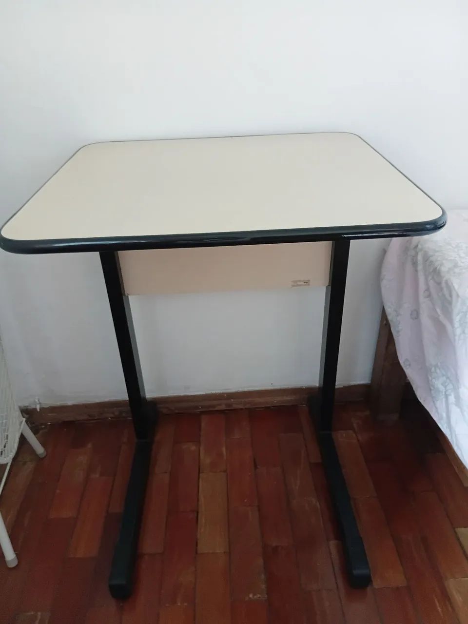 Mesa para impressora 