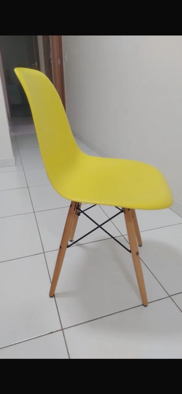 Conjunto com 4 cadeiras Charles Eames Eiffel