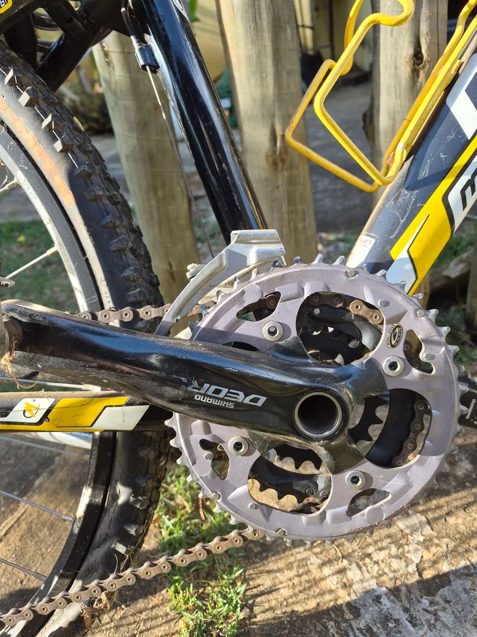 Bicicleta Mérida câmbio shimano Deore de 27V - Foto 4