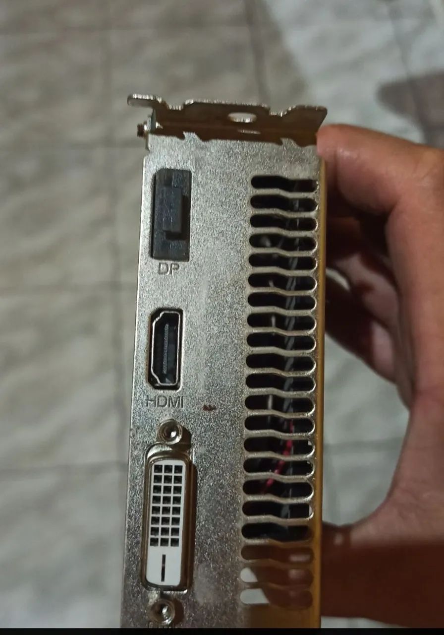 Placa de vídeo RX 550 4GB - Foto 4