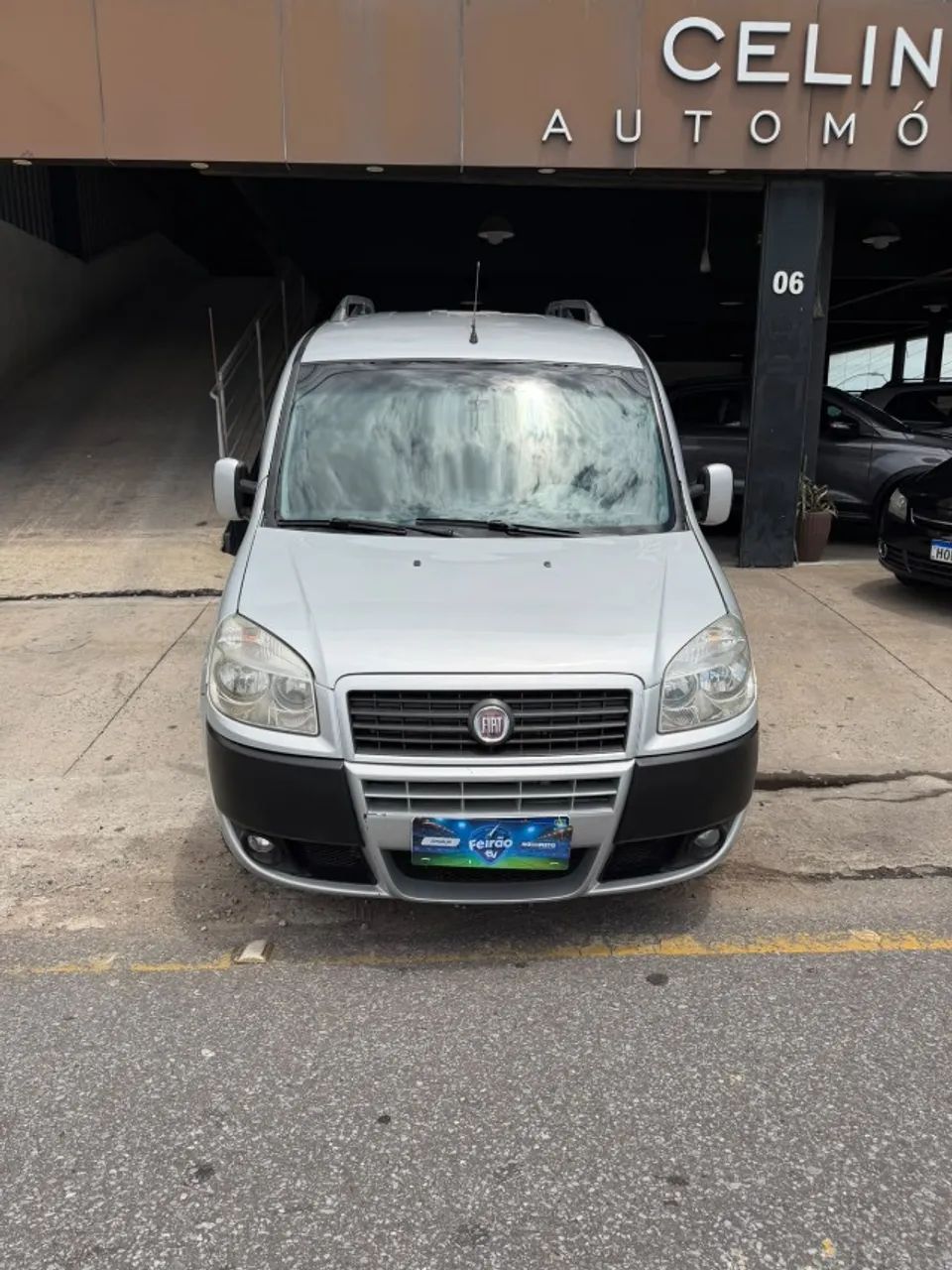 Fiat Doblo Doblo HLX 1.8 mpi Flex 5p 2011