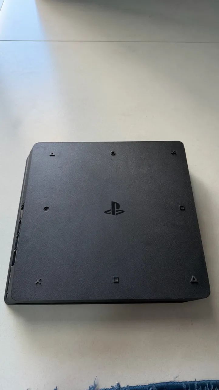 PS4 Slim preto com 2 controles e cabo original  - Foto 4
