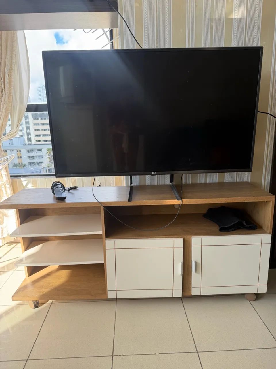 Rack nova com rodinhas 