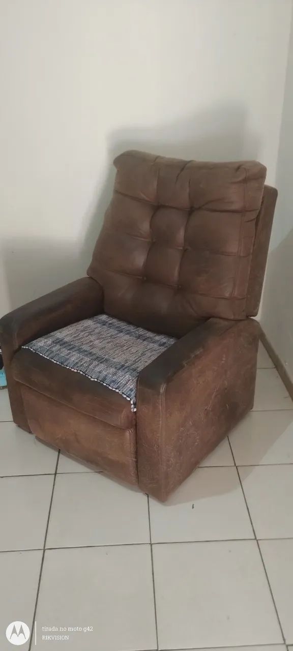 Vendo poltrona Reclinável  - Foto 5