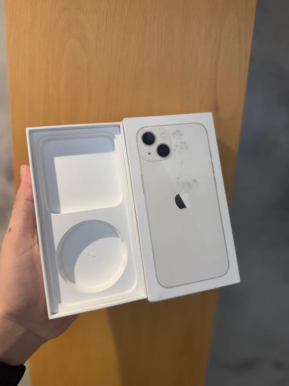 Caixa iPhone 13 128GB Estelar 
