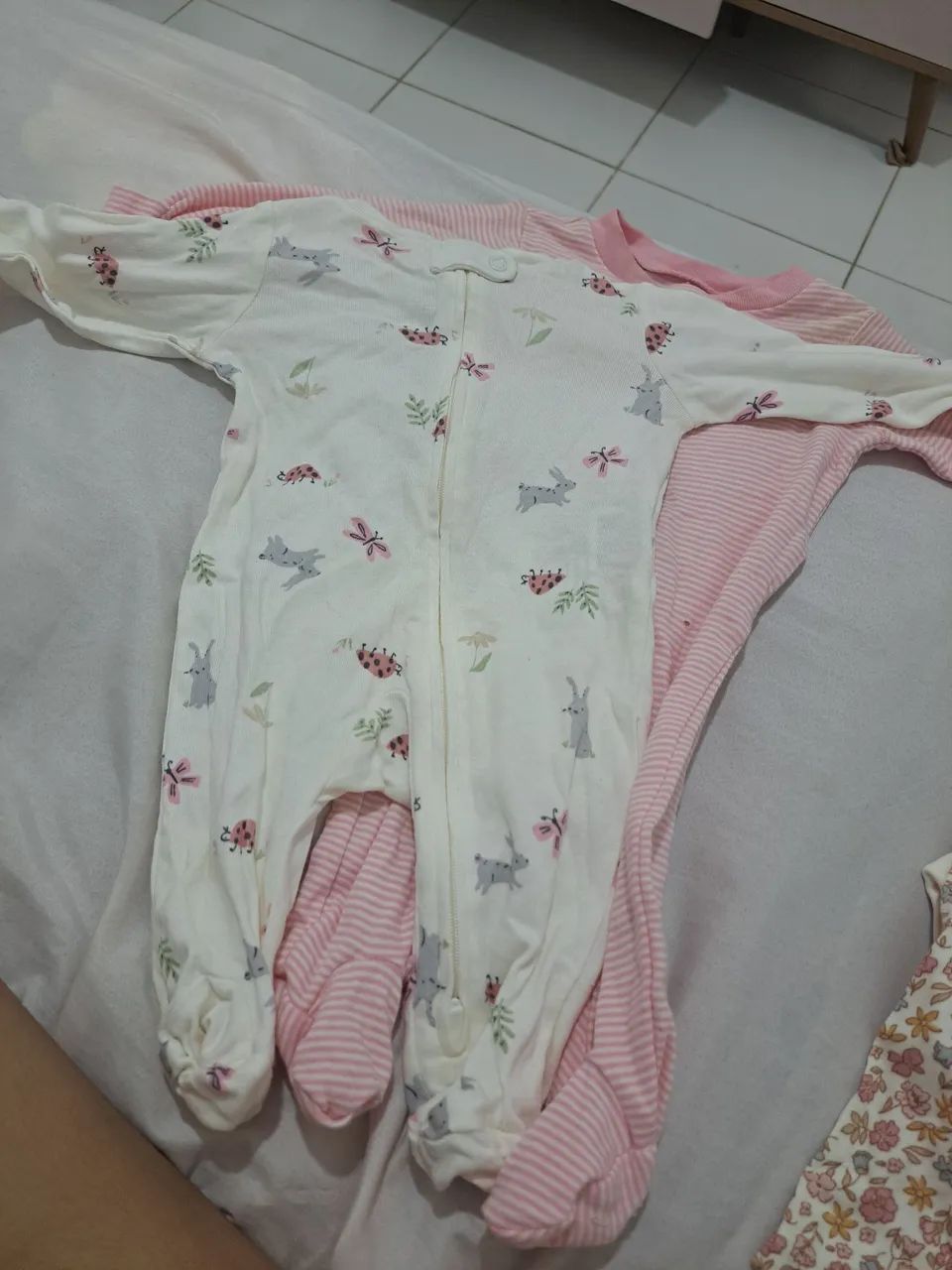 Bazar de roupas de bebe - Foto 2
