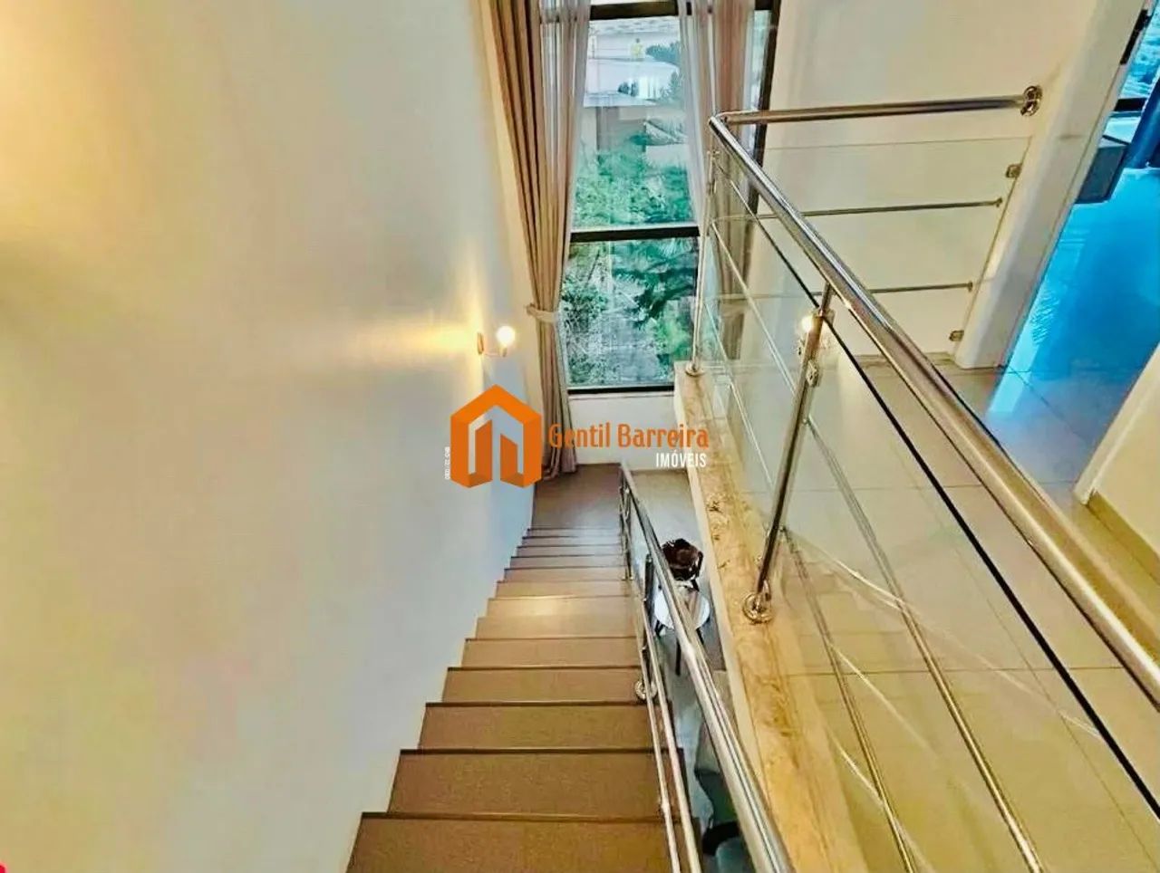 Sofisticada Casa Duplex no Eusébio com Piscina, Energia Solar e 3 Suítes - Foto 5