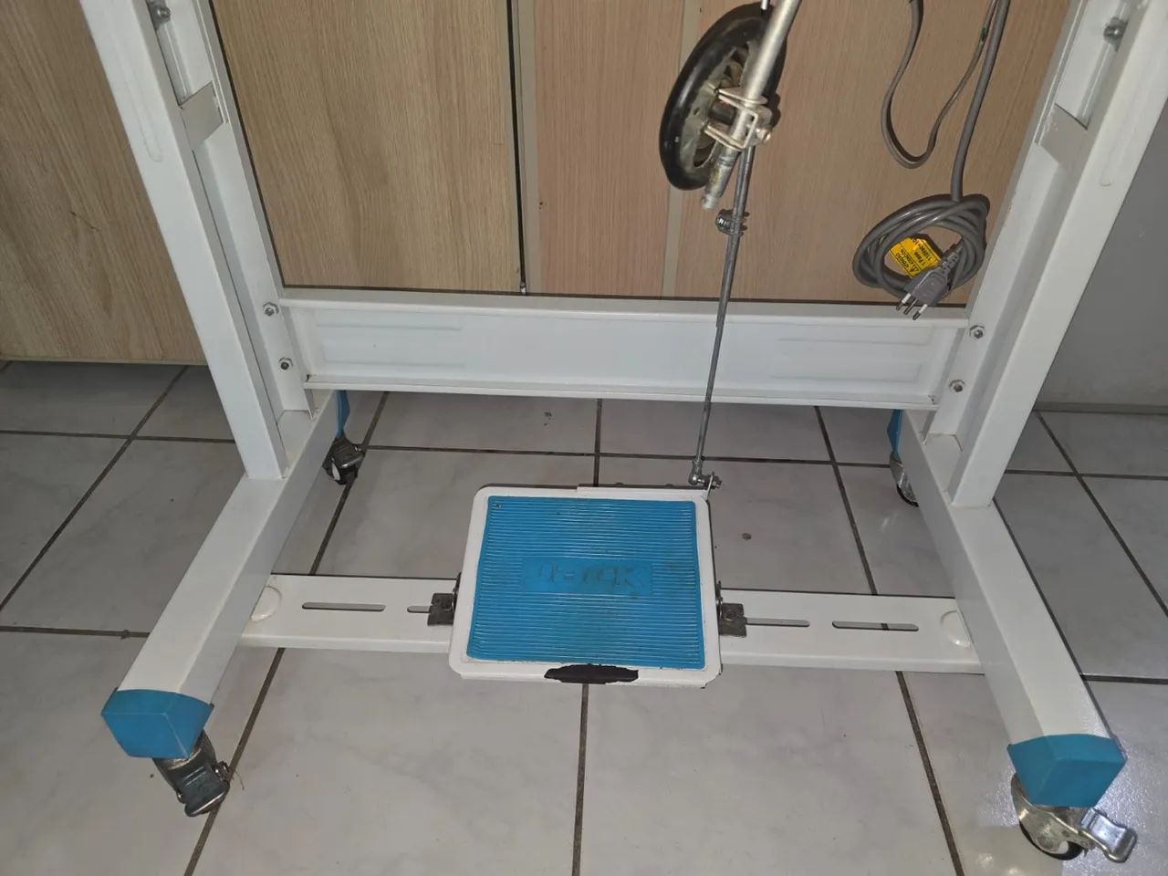 Máquina de costura  - Foto 2