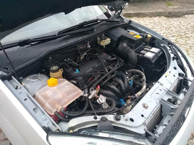 Ford Focus Sedan GLX - Foto 4