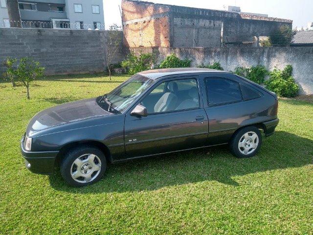 Kadett GL 1.8 em bom estado