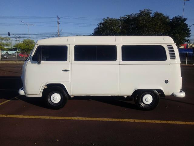 Kombi troco por carro 2012 completo - Foto 2