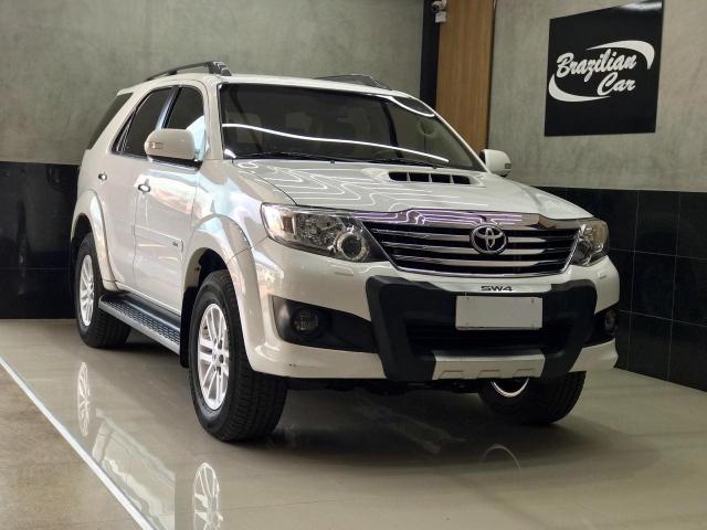HILUX SW4 2014/2015 3.0 SRV 4X4 7 LUGARES 16V TURBO INTERCOOLER DIESEL 4P AUTOMÁTICO
