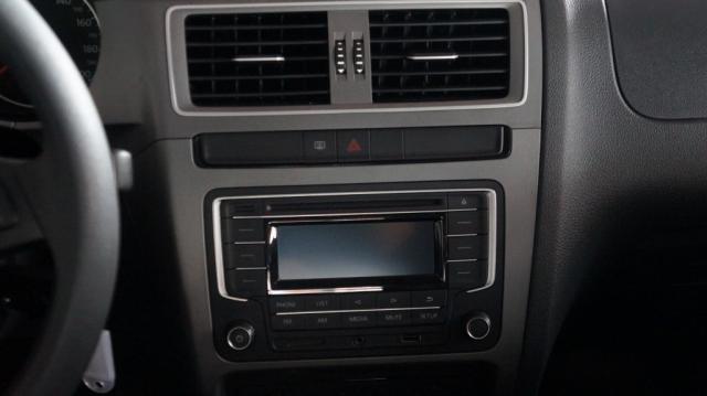 VOLKSWAGEN FOX 1.0 MPI COMFORTLINE 12V FLEX 4P MANUAL - Foto 14