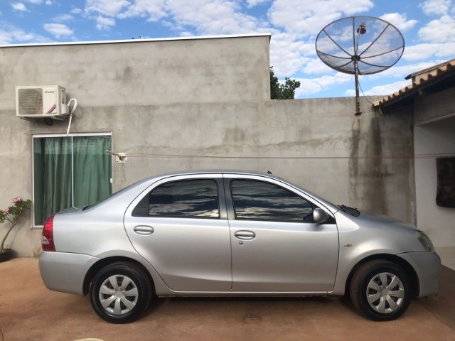 TOYOTA ETIOS 1.5 X.S SEDAM 2013/