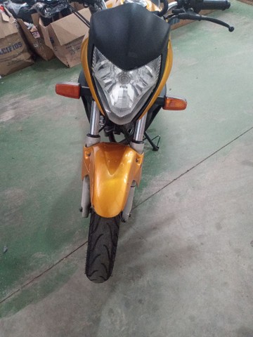 MOTO CB 300