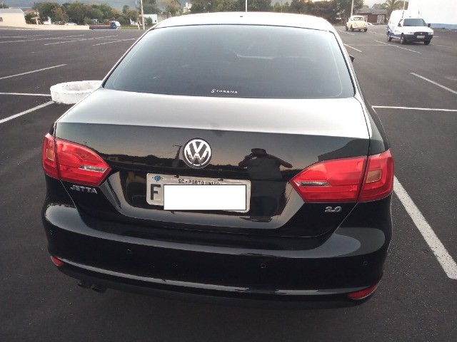 JETTA SEMINOVO COM APENAS 29.000 KM ORIGINAIS