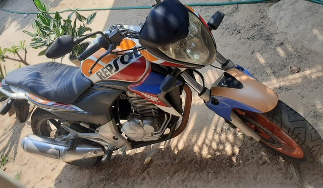 MOTO HONDA CB300R REPSOL