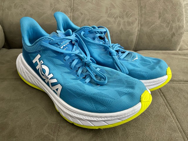 tênis hoka one one carbon x 2