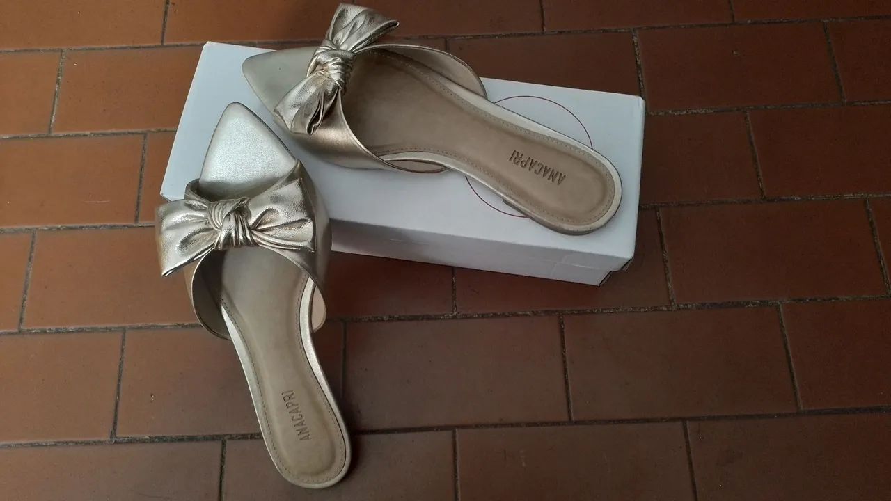 Sandália Ana Capri Dourada