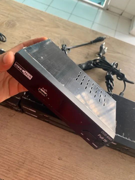 Conversores Digitais Usados - Ótimo Estado - Foto 2