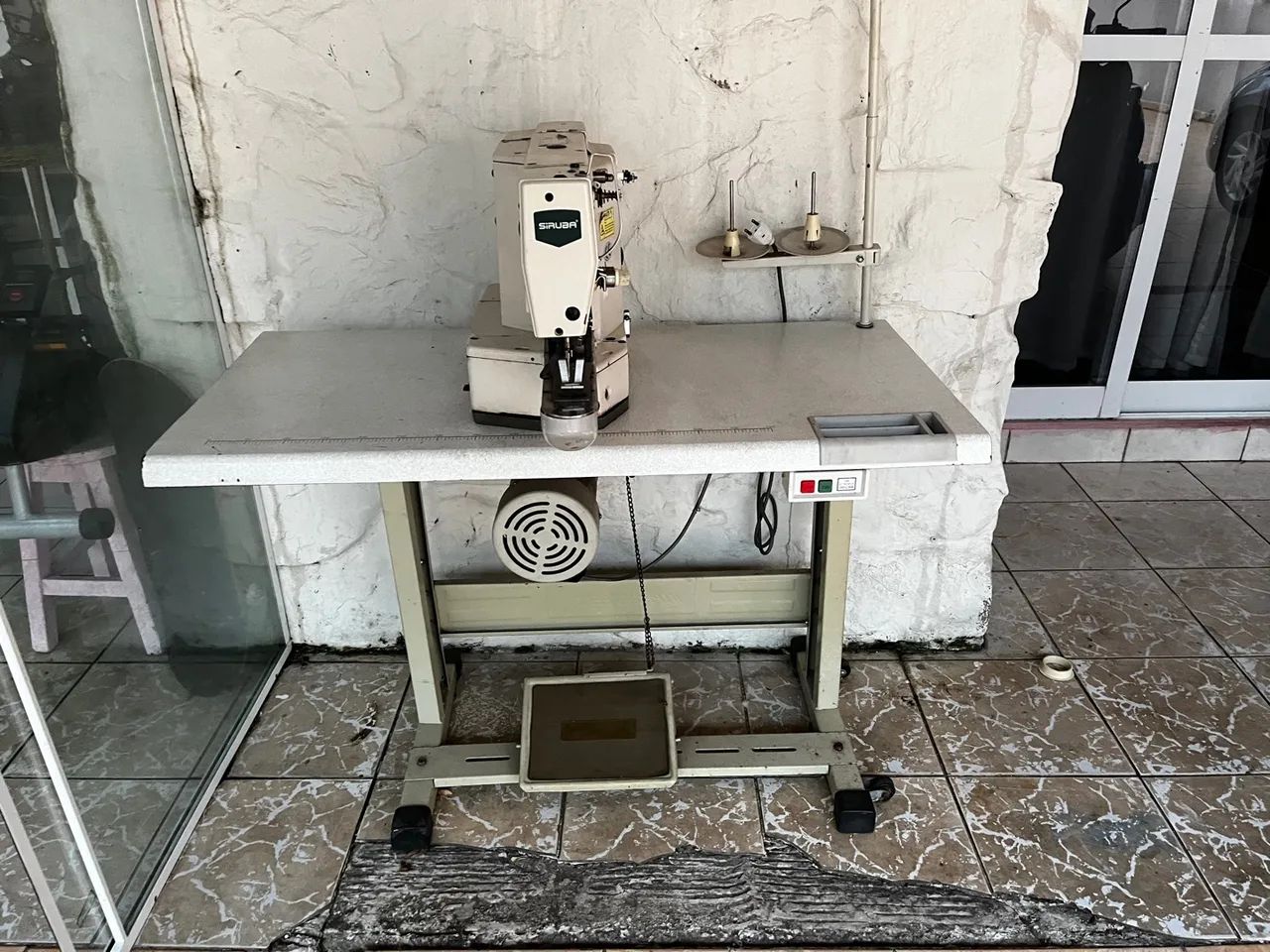 Máquina de Costura Travett Siruba