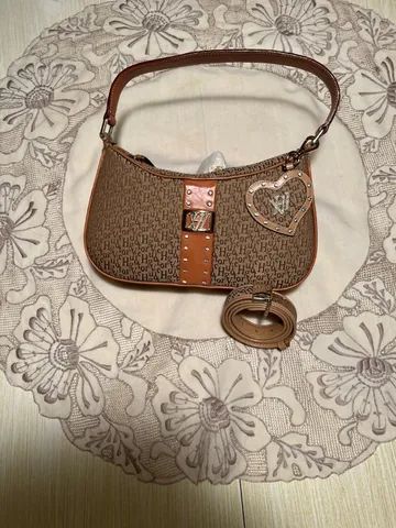  Bolsa e cinto Victor Hugo