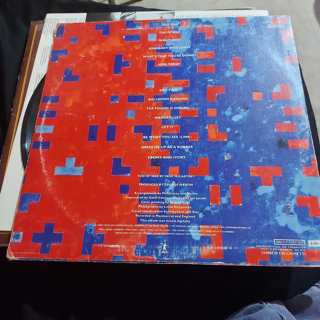 LP Paul McCartney Tug of war com encarte - Foto 2