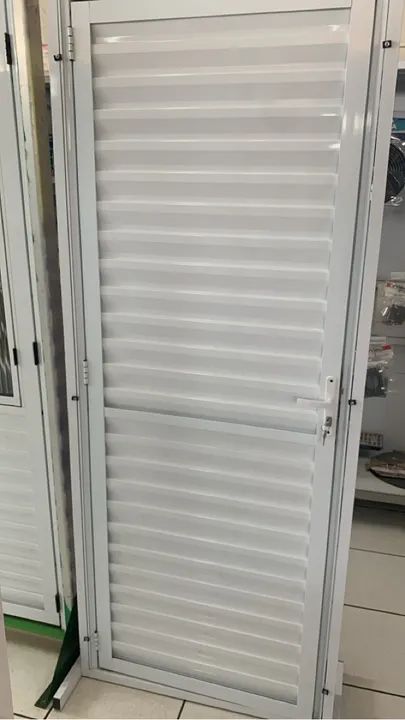 Porta de Alumínio - Nova a partir de 523,00 - Foto 3