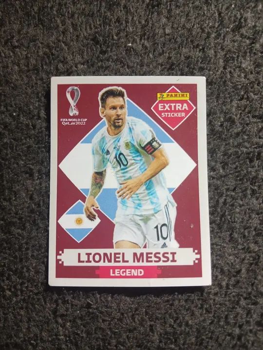 Figurinha Lionel Messi bordô e Levandowski bronze Extra Sticker - Copa do Mundo 2022