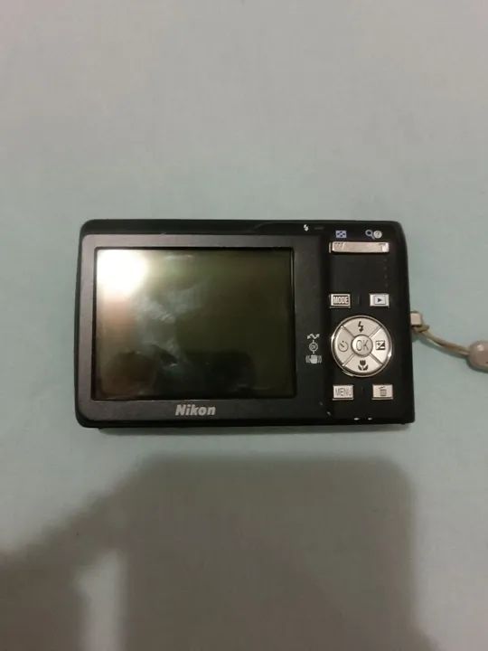 Câmera Nikon coolpix s200