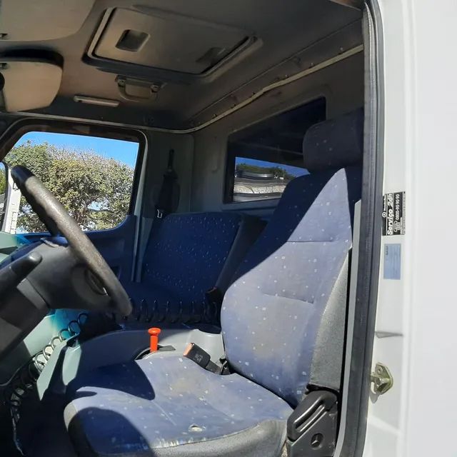 Mercedes acello 915 promoção - Foto 6