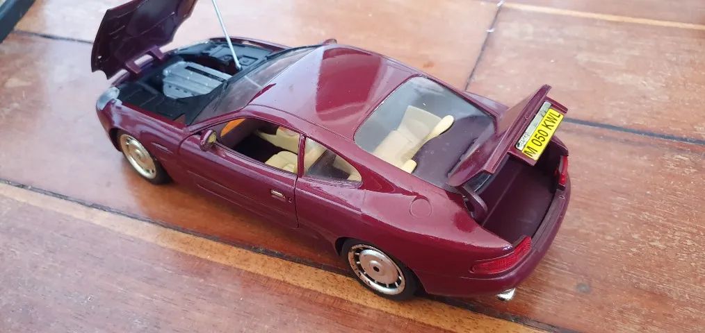 Aston Martin DB7 1993 - Guiloy 1/18 - Foto 3