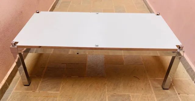 Mesa Baixa De Centro / Dimensões : A=36cm x L= 1,07m x P= 57cm