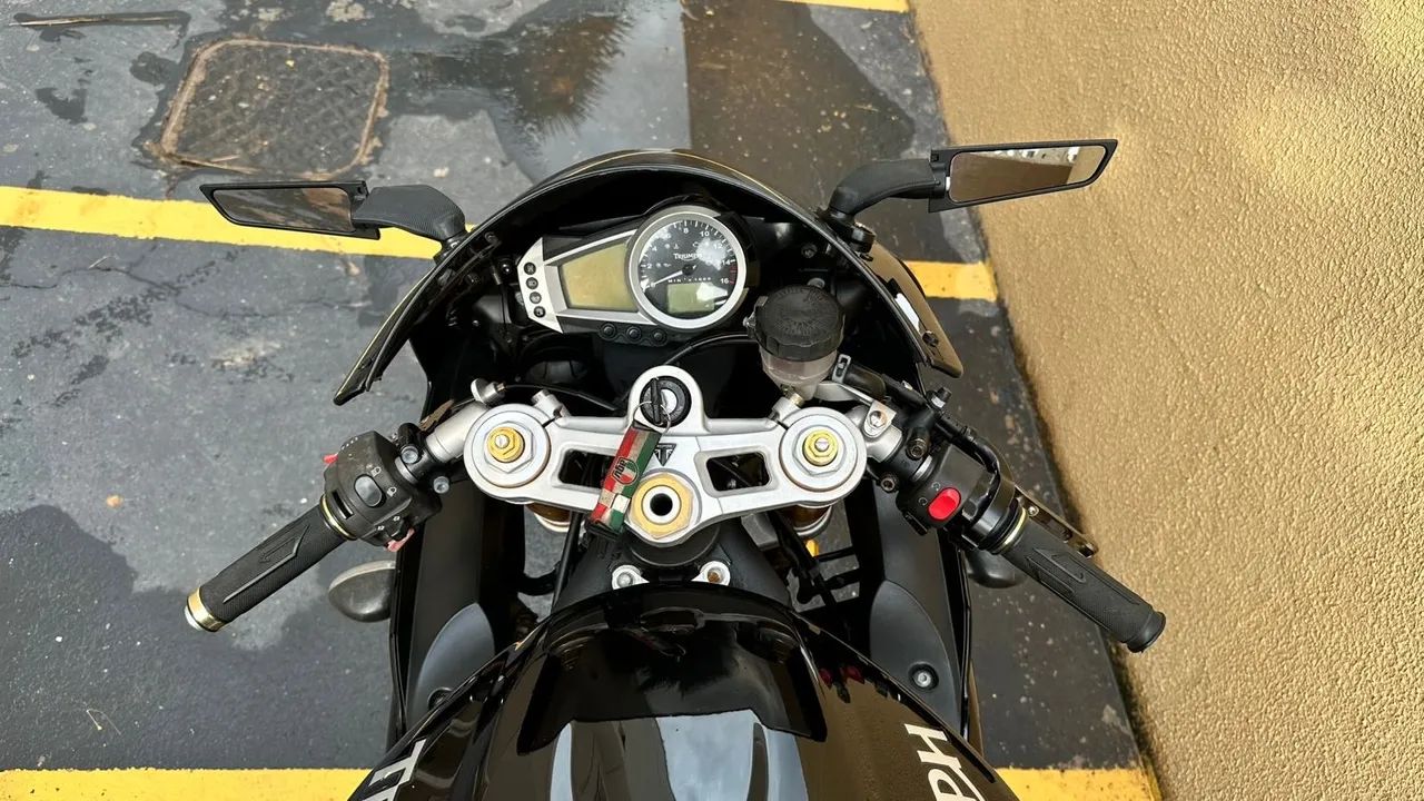 TRIUMPH DAYTONA 675 R$ 28.900 - Foto 3