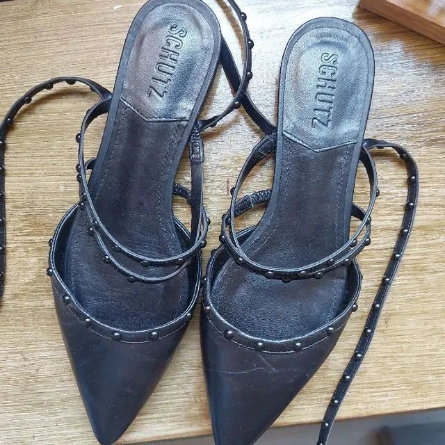 Sandália de couro Rasteira Bico Fino Schutz Original TAM 35