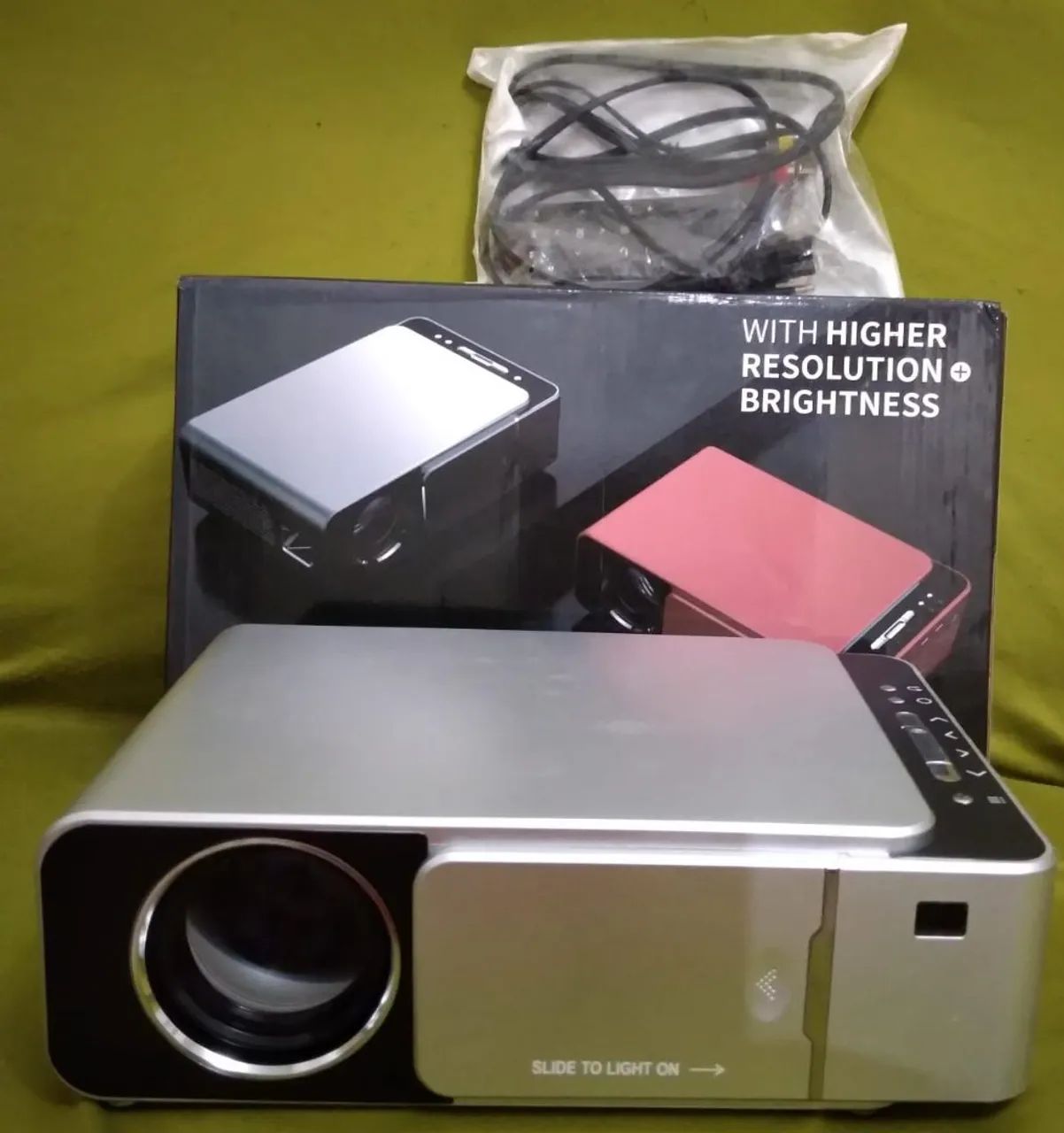 Projector for sale soon!64595549135233124
