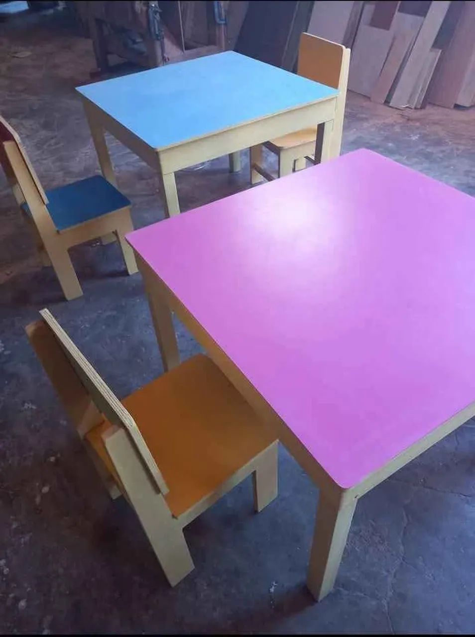 Mesa e cadeira infantil de madeira  - Foto 2
