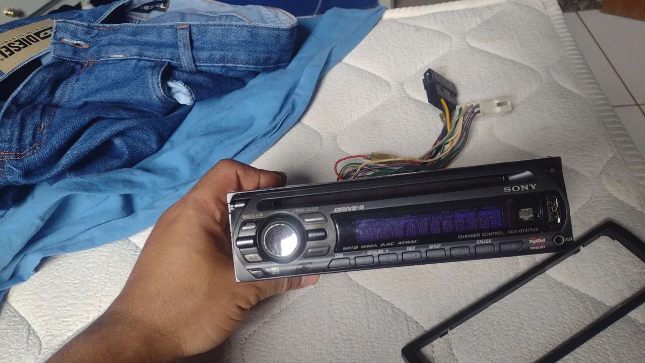 Som automotivo Sony Xplod CDX-GT417UX
