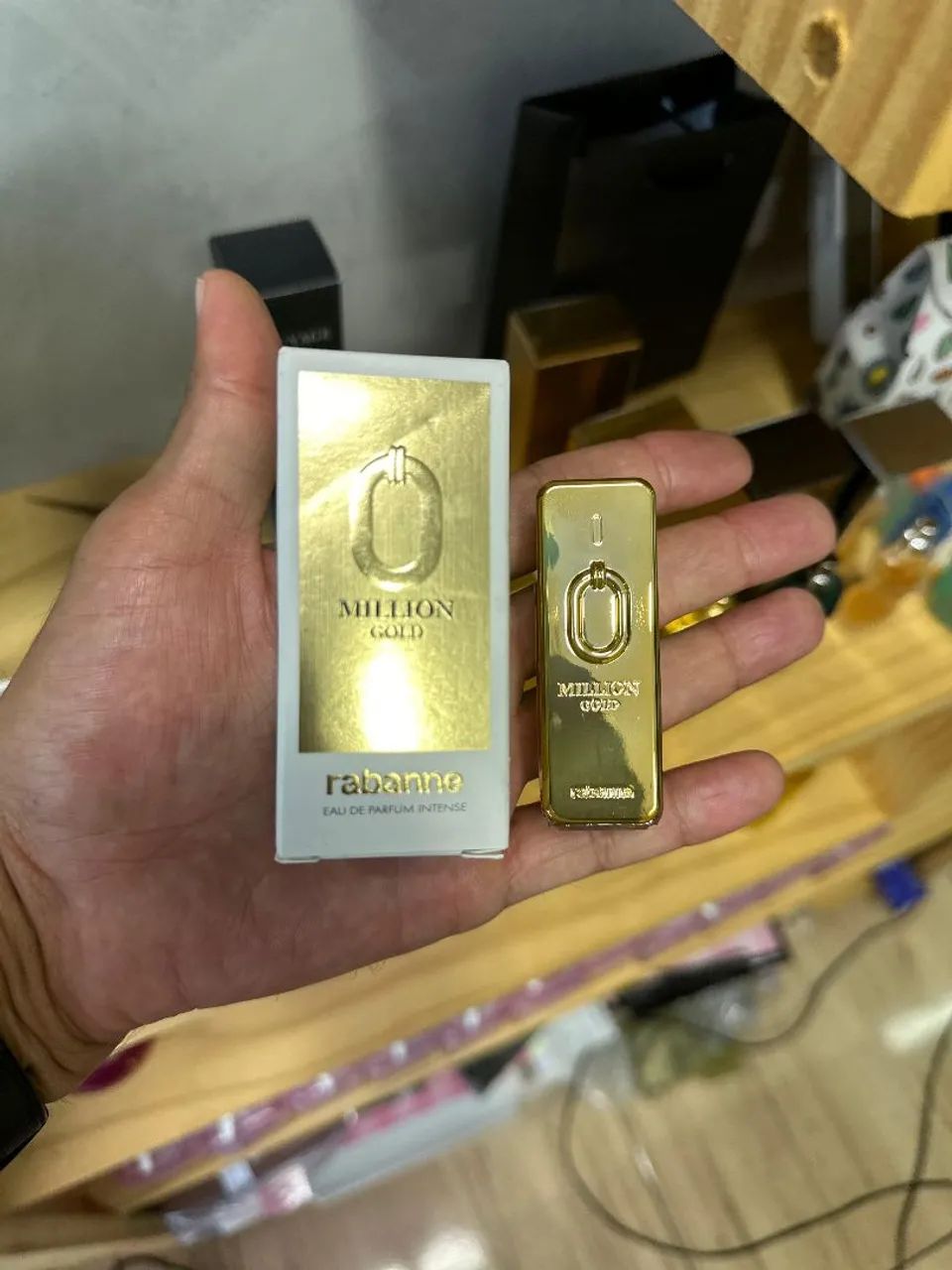 Perfume One Million Gold Paco Rabanne - Miniatura  - Foto 2