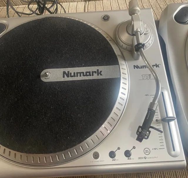 Par de Toca Discos Numark TT1610 - Foto 2