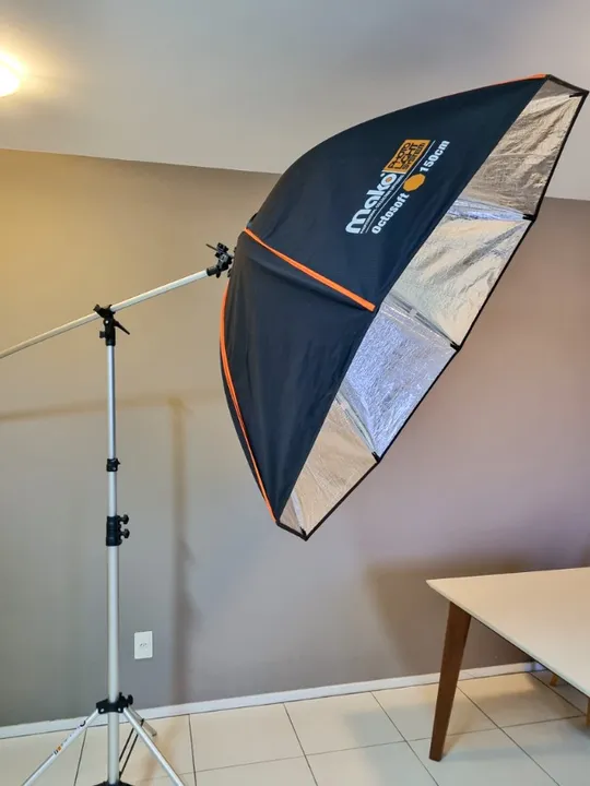Difusor de Luz Octosoft 150cm Mako + Tripé Wide 3 Mako + Girafa Mako