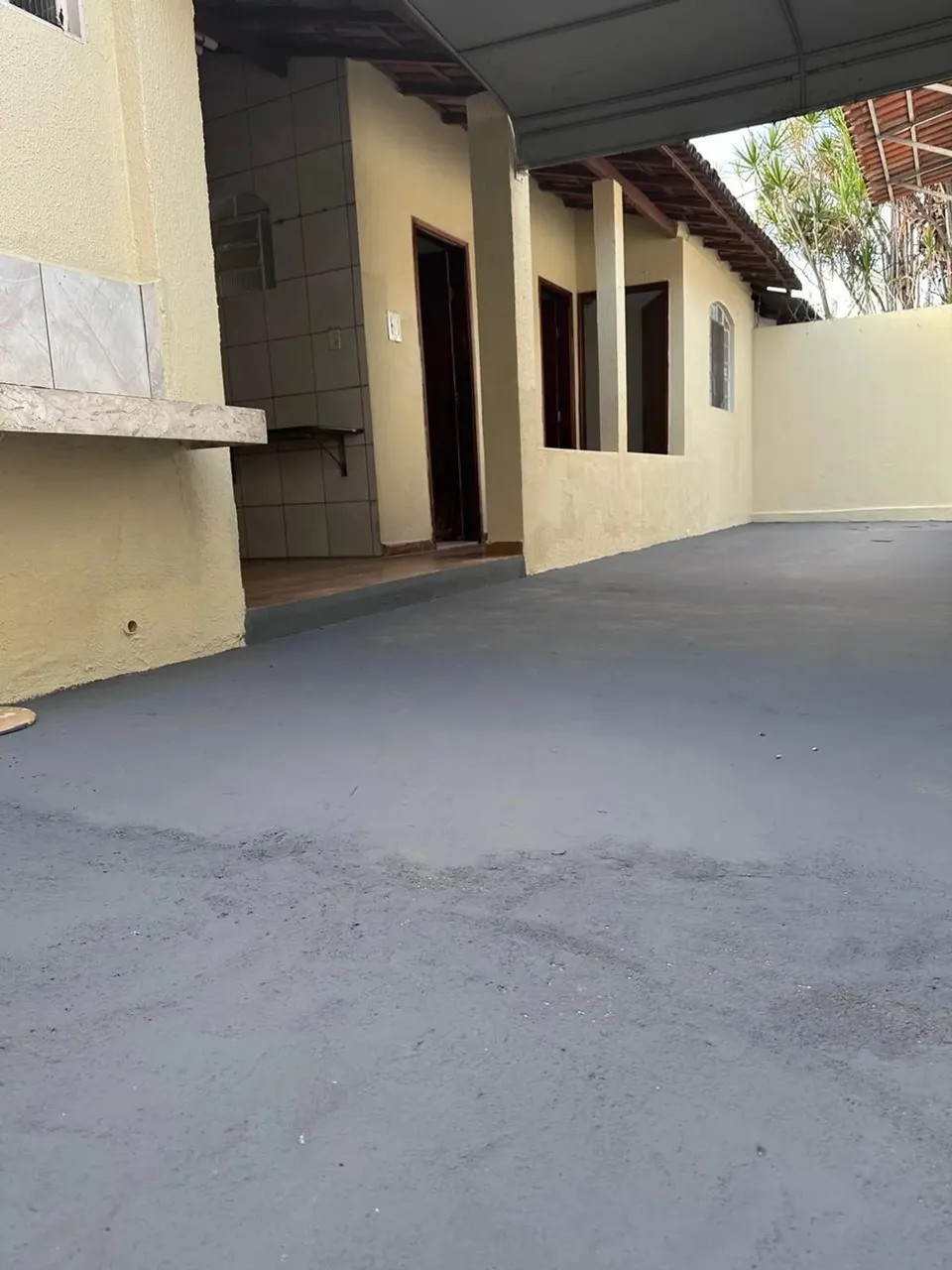 Imóvel para venda possui 299 metros quadrados com 3 quartos em Nova Suiça - Goiânia - GO