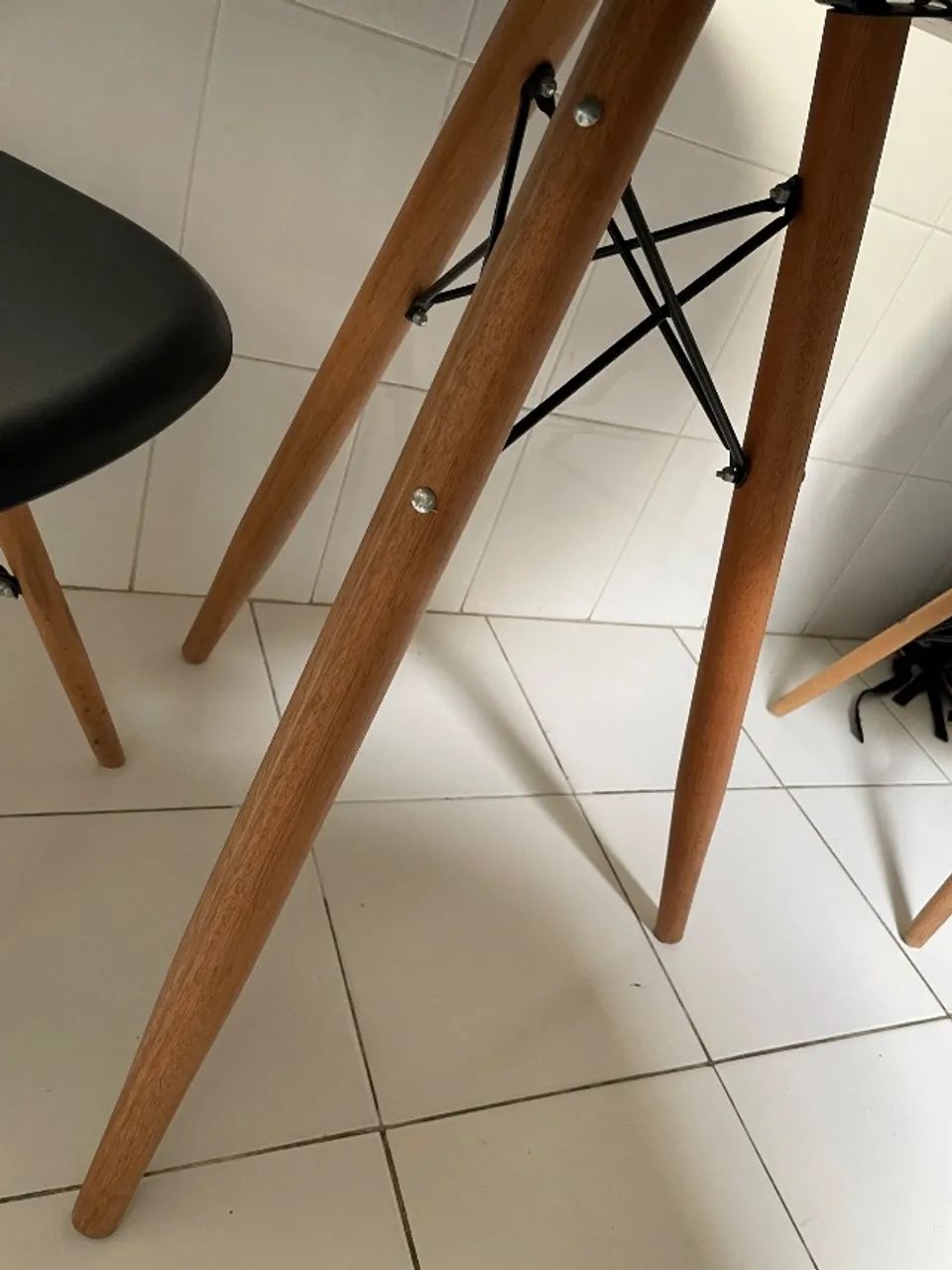 Mesa de jantar + 2 cadeiras64297637124225124