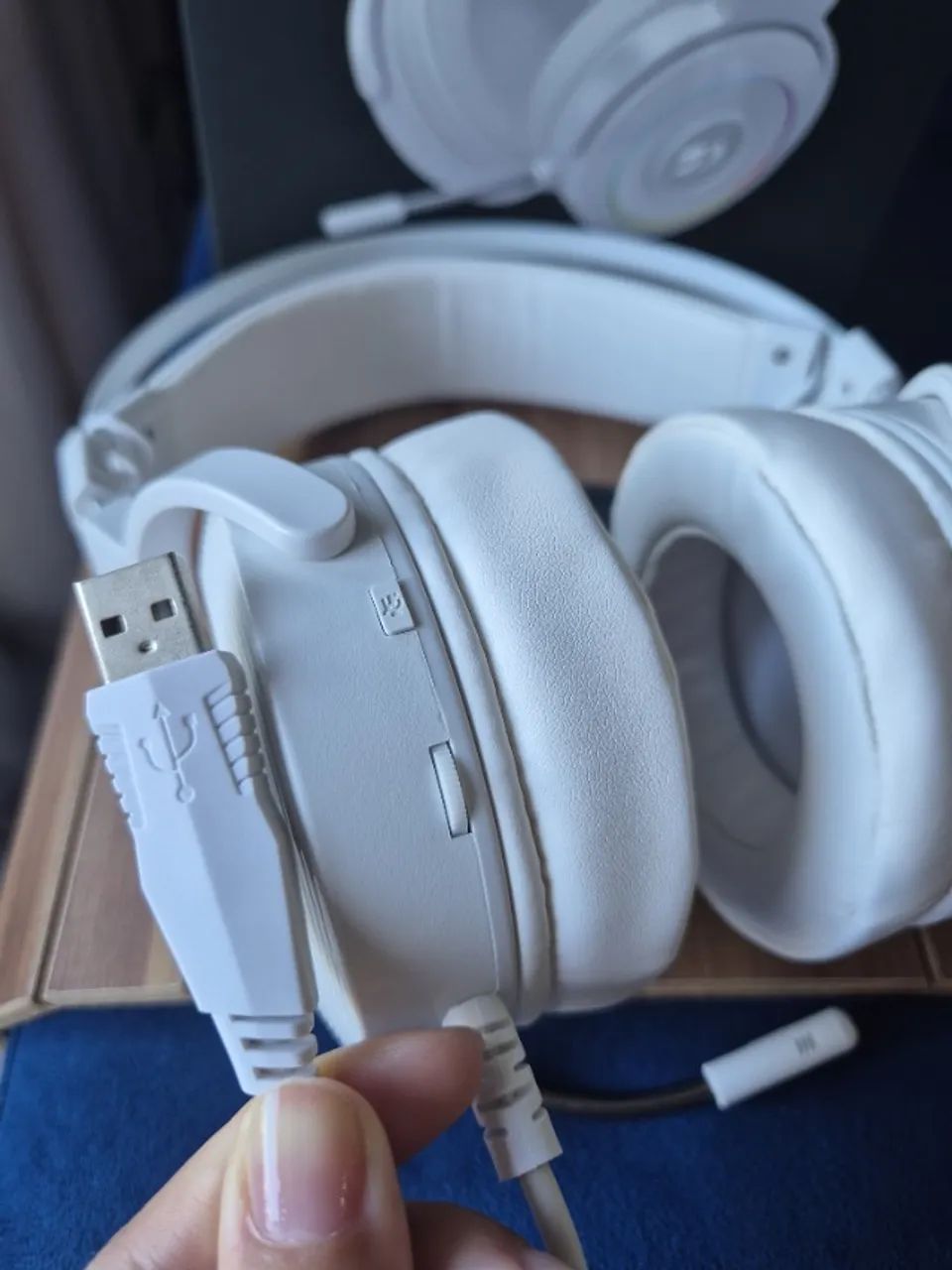 Fone Headset Gamer Redragon Lamia 2 USB Branco - Foto 4