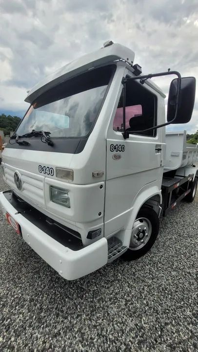 VW 8 140 caçamba basculante 8140 - Foto 4