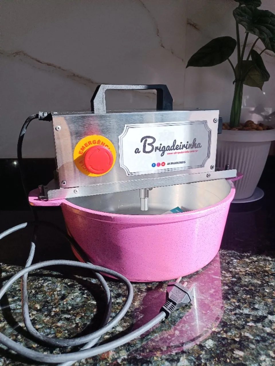 Panela Mexedora de Doces AFJ 28cm Rosa - Ótimo Estado + brindes