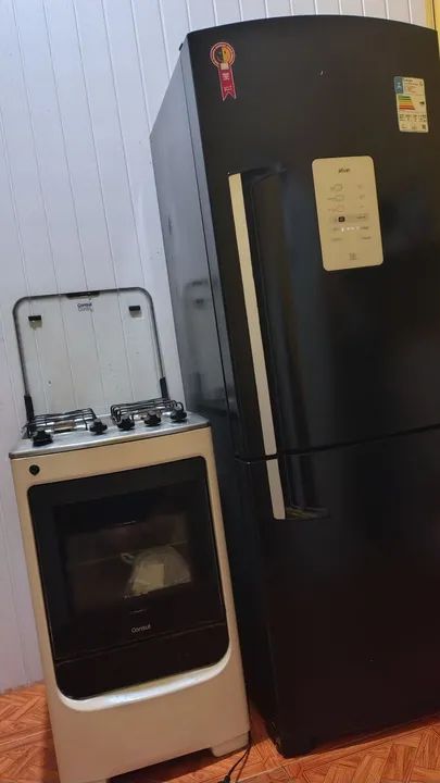 Geladeira Duplex Brastemp e fogão Cônsul!Vendo por motivo de viagem 