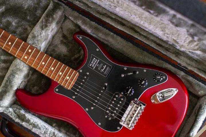 Fender Player Limited Edition Stratocaster Hss Candy Red Burst - C